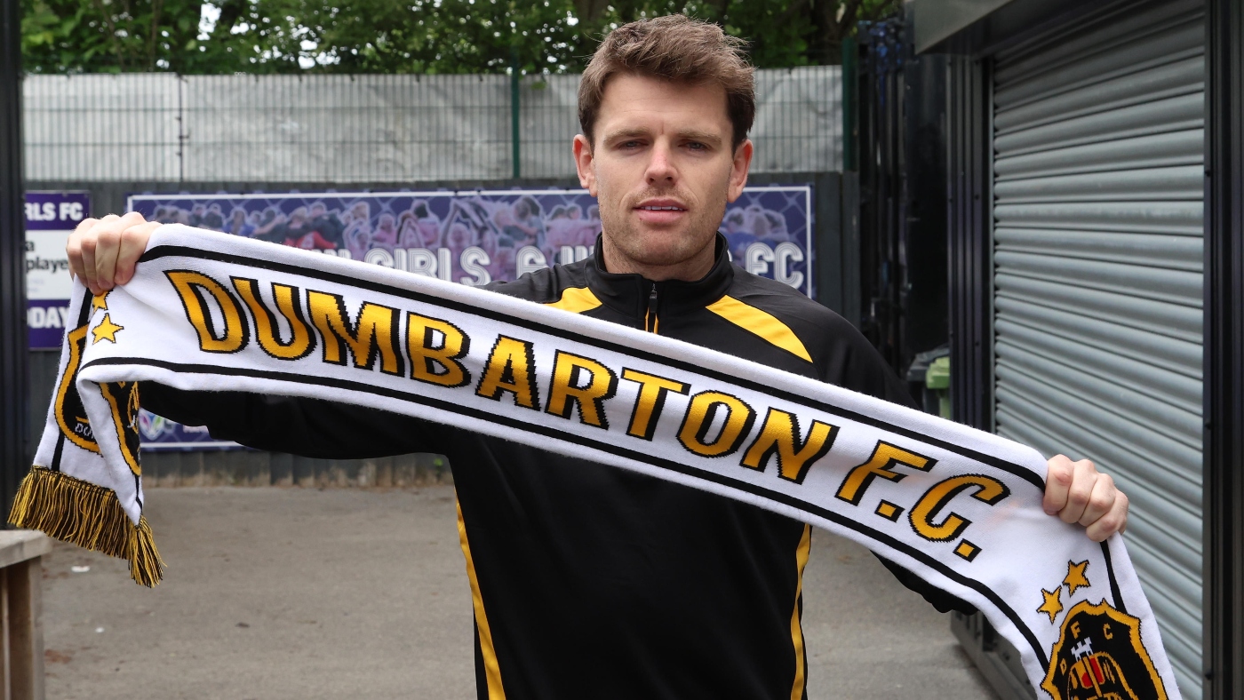 Lewis Spence signs for Dumbarton in June 2026